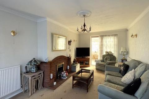 3 bedroom end of terrace house for sale, Chatsworth Crescent, Rushall, Walsall, WS4 1QU