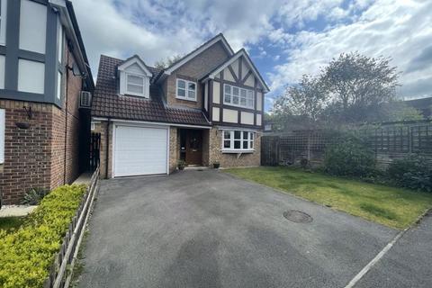 4 bedroom detached house to rent, Lindford Chase, Bordon