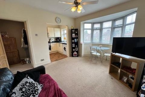 1 bedroom apartment to rent, Burnholme Avenue, Flat 2