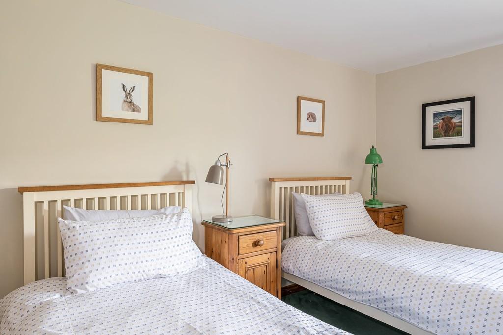 2022 twin room