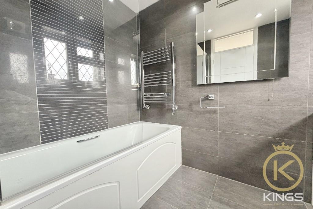 En-suite bathroom (Portal Size) 0