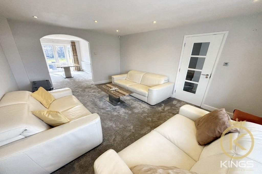 Lounge 2 (Portal Size) 0