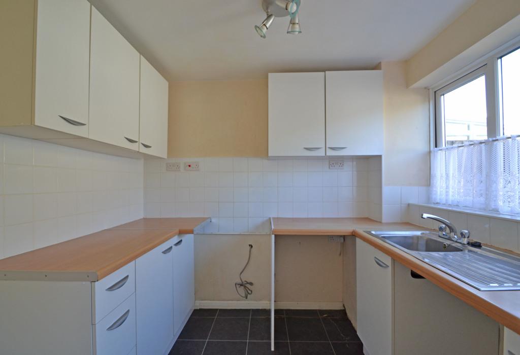 Lavender Court, Sittingbourne   Kitchen