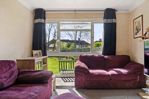 2 bedroom ground floor flat for sale, Bisley Close, Worcester Park