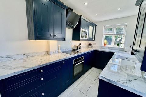 3 bedroom detached house for sale, Fromer Road, Wooburn Green HP10