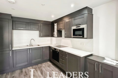1 bedroom apartment to rent, New Road