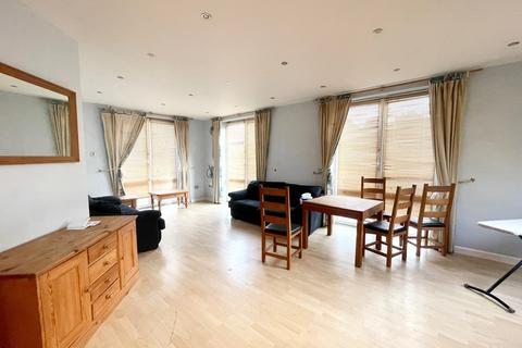 2 bedroom apartment to rent, Gloucester Square, Southampton
