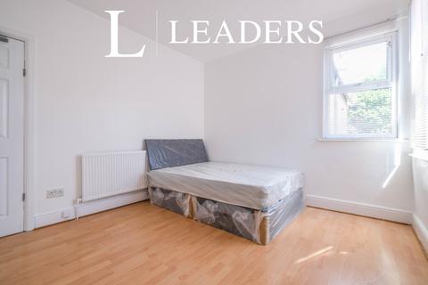 1 bedroom in a house share to rent, Leslie Road, NG7