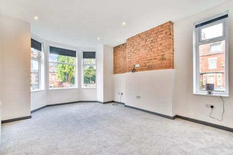 2 bedroom flat to rent, Booth Avenue, Manchester, M14