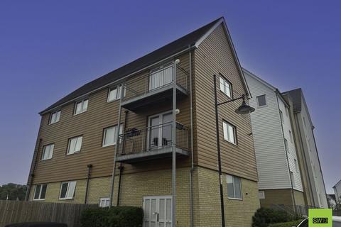 2 bedroom apartment to rent, The Causeway, Chatham ME4