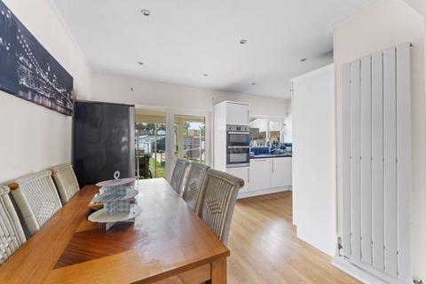 4 bedroom end of terrace house for sale, Molesey Drive, Sutton