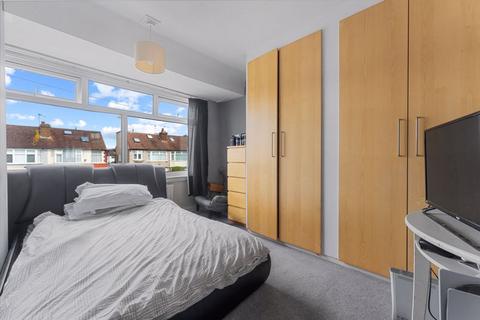 33 Molesey Drive, Sutton, SM3 9UN