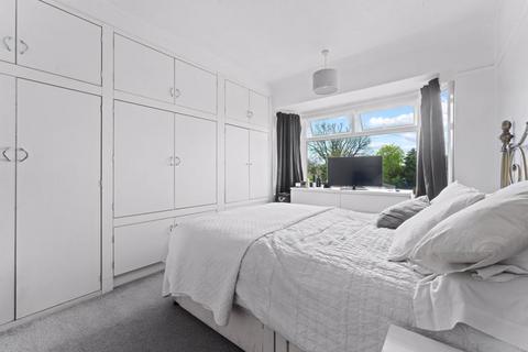 33 Molesey Drive, Sutton, SM3 9UN