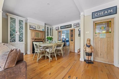 13 Hemingford Road, Sutton, SM3 8HG