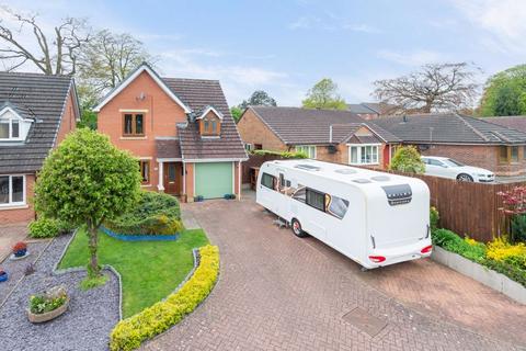 3 bedroom detached house for sale, Barnfield Close, Oswestry