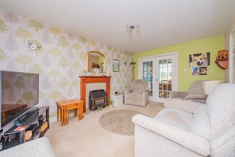 3 bedroom detached house for sale, Barnfield Close, Oswestry