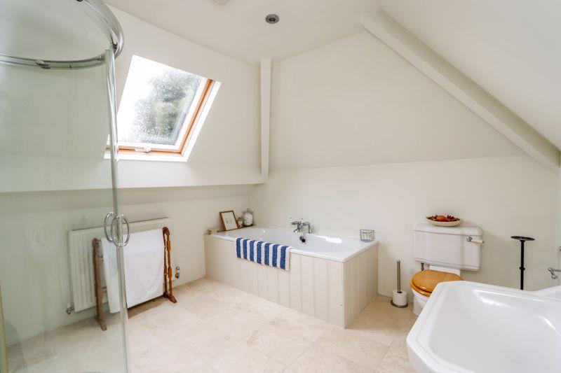 En Suite Bathroom