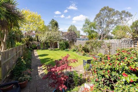 3 bedroom semi-detached house for sale, Rookwood Avenue, Wallington, SM6