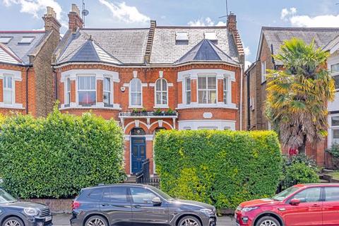 4 bedroom apartment for sale, Portsmouth Road, Thames Ditton, KT7