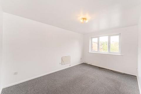1 bedroom apartment for sale, Gartons Close, Enfield