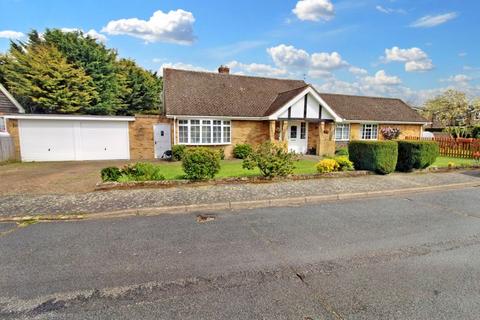 3 bedroom detached bungalow for sale, Orchard Park, Holmer Green HP15