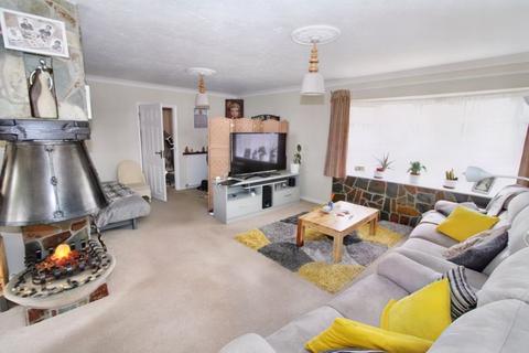 3 bedroom detached bungalow for sale, Orchard Park, Holmer Green HP15