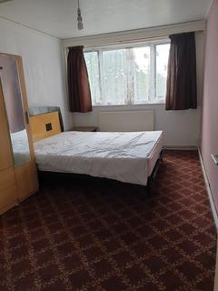 2 bedroom flat to rent, Hornchurch, London N17