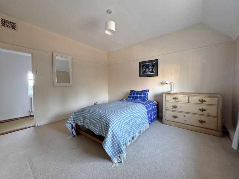 Bedroom/Office