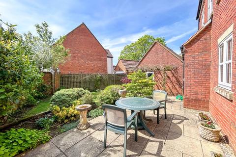 5 Chestnut Parade, Shepton Mallet, BA4 4DW