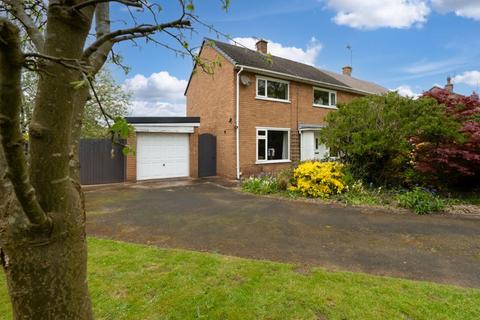 16 Brampton Close, Cookley, Kidderminster, DY10 3TW