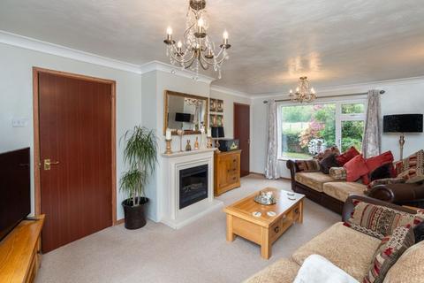 16 Brampton Close, Cookley, Kidderminster, DY10 3TW