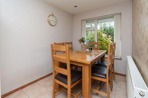 16 Brampton Close, Cookley, Kidderminster, DY10 3TW