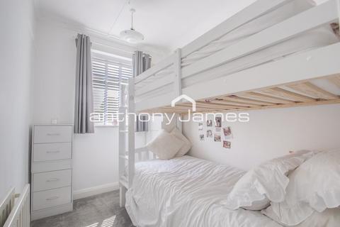 212a Eversley Avenue, Bexleyheath, DA7 6SW