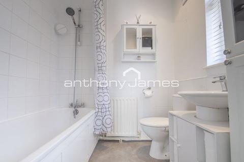 212a Eversley Avenue, Bexleyheath, DA7 6SW