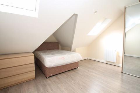 2 bedroom apartment to rent, North Road, Cardiff CF14