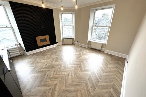 2 bedroom flat to rent, Holburn Street, City Centre, Aberdeen, AB10