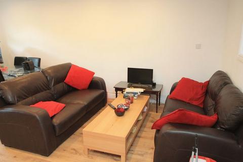 4 bedroom apartment to rent, Newport Road, Cardiff CF24