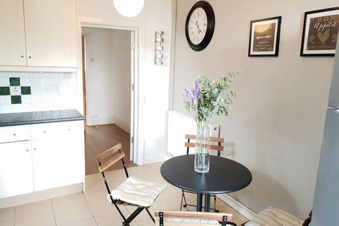 5 bedroom terraced house to rent, Africa Gardens, Cardiff CF14