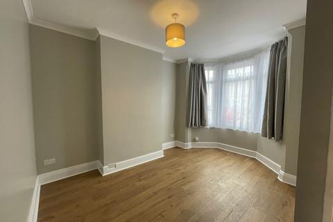 2 bedroom end of terrace house to rent, Gosbrook Road, Reading, RG4