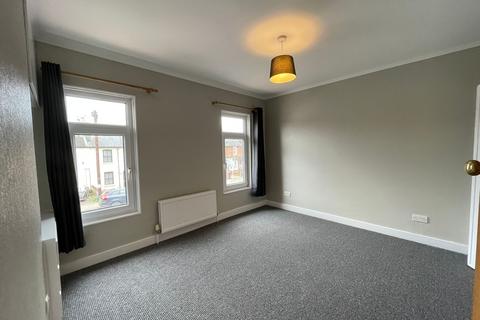 2 bedroom end of terrace house to rent, Gosbrook Road, Reading, RG4