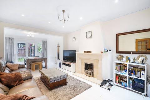 5 bedroom end of terrace house for sale, Cavendish Gardens, Leftley Estate, Barking, IG11