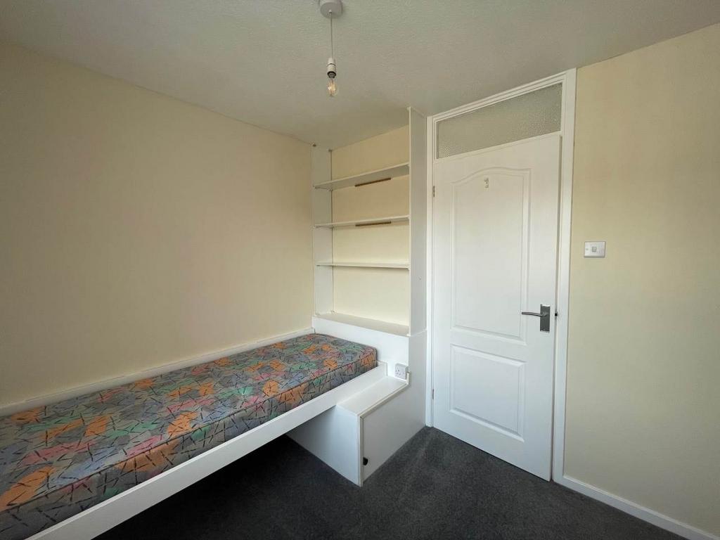 Small Bedroom 2