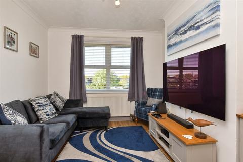 3 bedroom end of terrace house for sale, Avis Road, Newhaven, East Sussex
