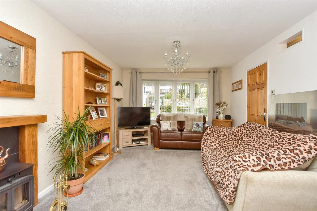 Shaw Close, Cliffe Woods, Rochester... 3 bed detached house for sale £385,000