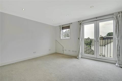 4 bedroom semi-detached house for sale, Dorchester Road, Weybridge, Surrey, KT13