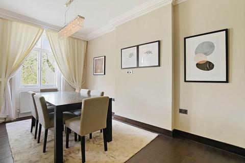 2 bedroom flat for sale, Sussex Gardens, Lancaster Gate, London, W2 2RL
