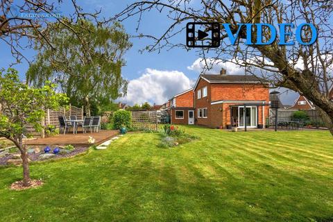 3 bedroom detached house for sale, Chase Close, Arlesey, SG15 6UU