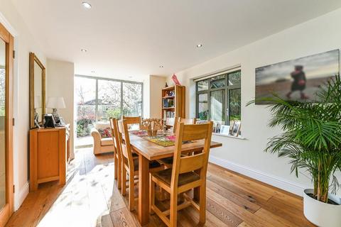 45 Coombe Drove, Bramber, Steyning, BN44 3PW