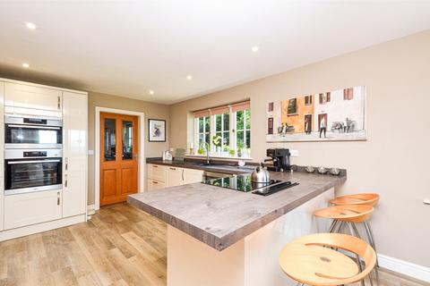 undefined, Bryn Coed, Penmaenmawr, Conwy, LL34