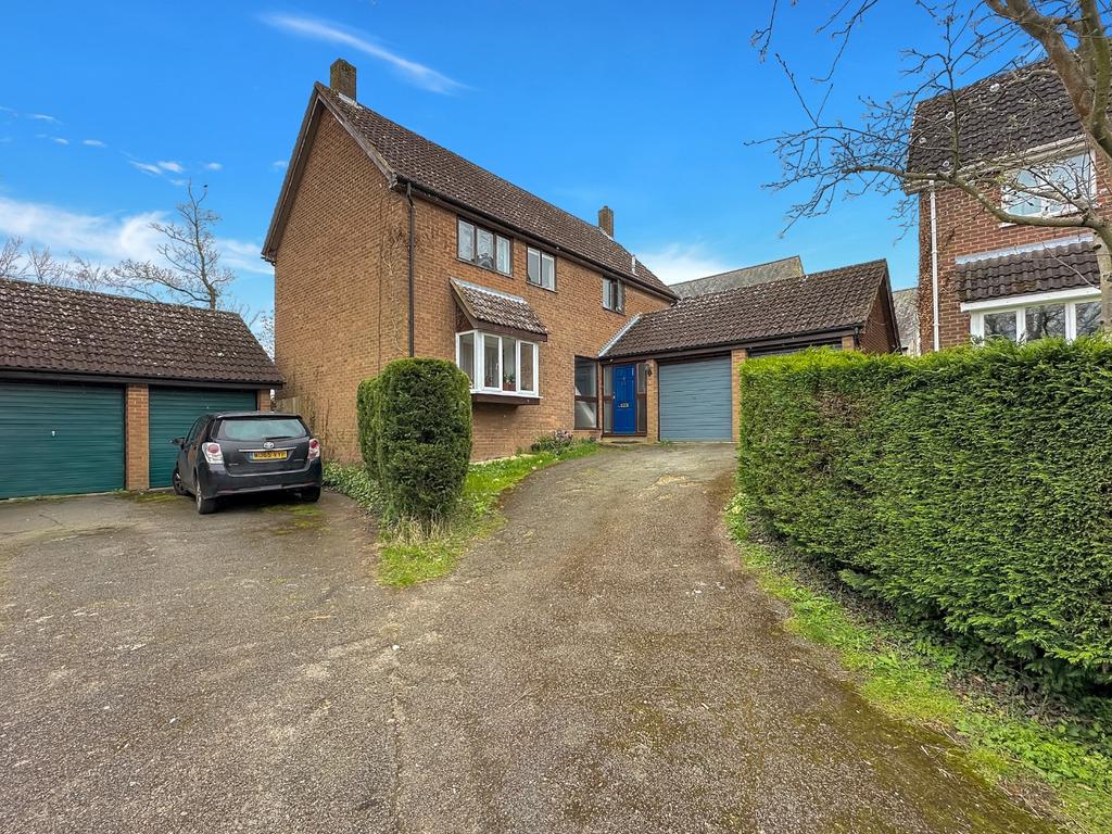 Baldwins Close, Cambridge CB23 4 bed detached house for sale £565,000